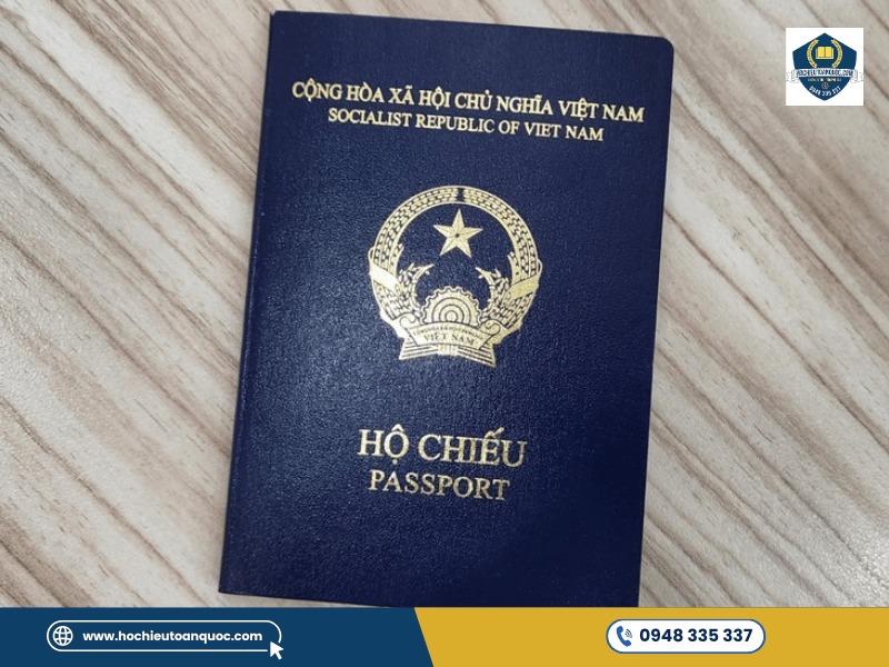 Hộ chiếu mẫu mới của Việt Nam có gì khác so với mẫu cũ? Hộ chiếu mẫu mới của Việt Nam với thiết kế hiện đại và nhiều điểm khác biệt so với mẫu cũ